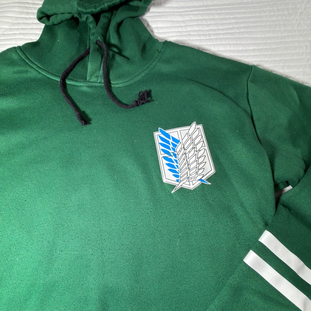 Attack on Titan Hoodie Mens Large Green Excellent Wings of Freedom Pullover